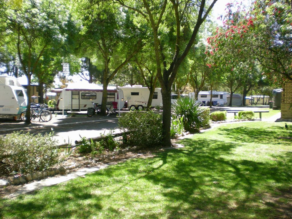 Big 4 Barossa Tourist Park Hotel Nuriootpa Exterior photo