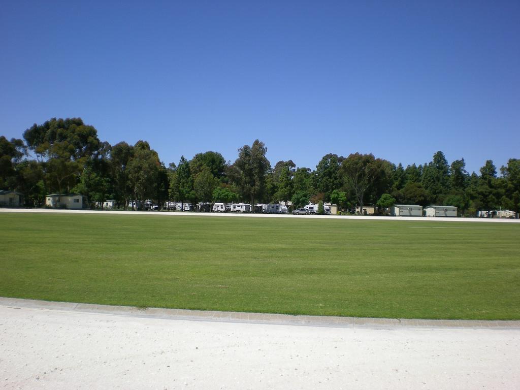 Big 4 Barossa Tourist Park Hotel Nuriootpa Exterior photo