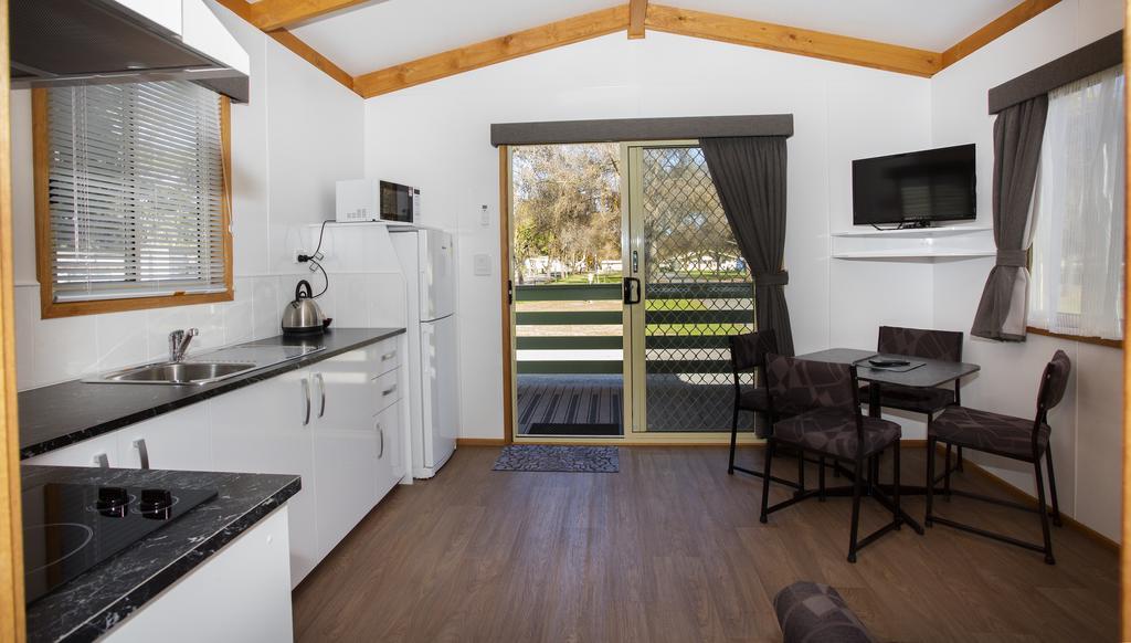 Big 4 Barossa Tourist Park Hotel Nuriootpa Exterior photo